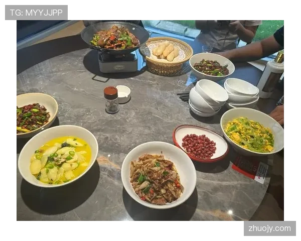 张家齐训练完回家，一顿自制豪华大餐简直像开五星级餐厅